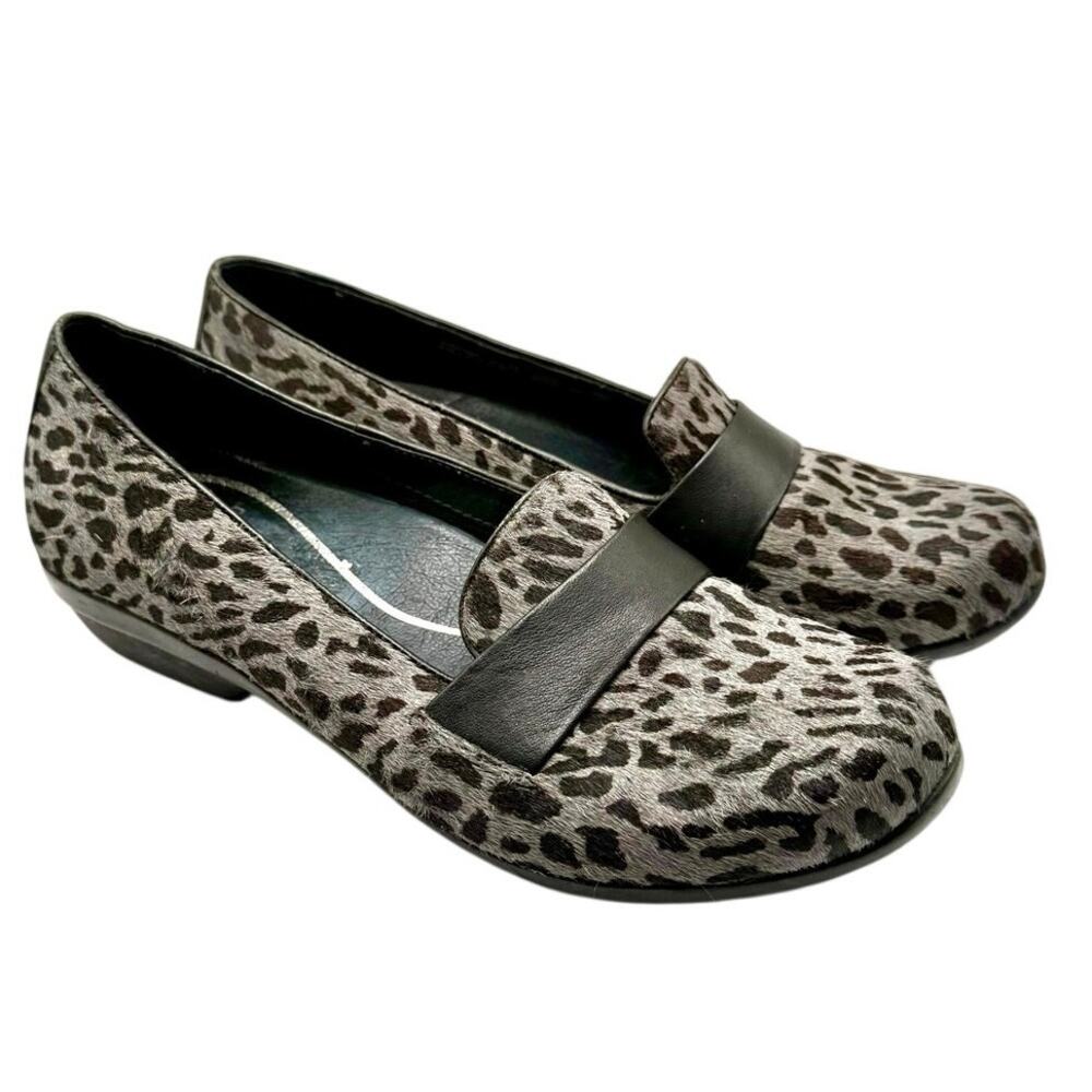 Dansko Oksana leopard/cheetah print calf hair Flats size 39